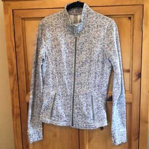 Lululemon woman’s jacket